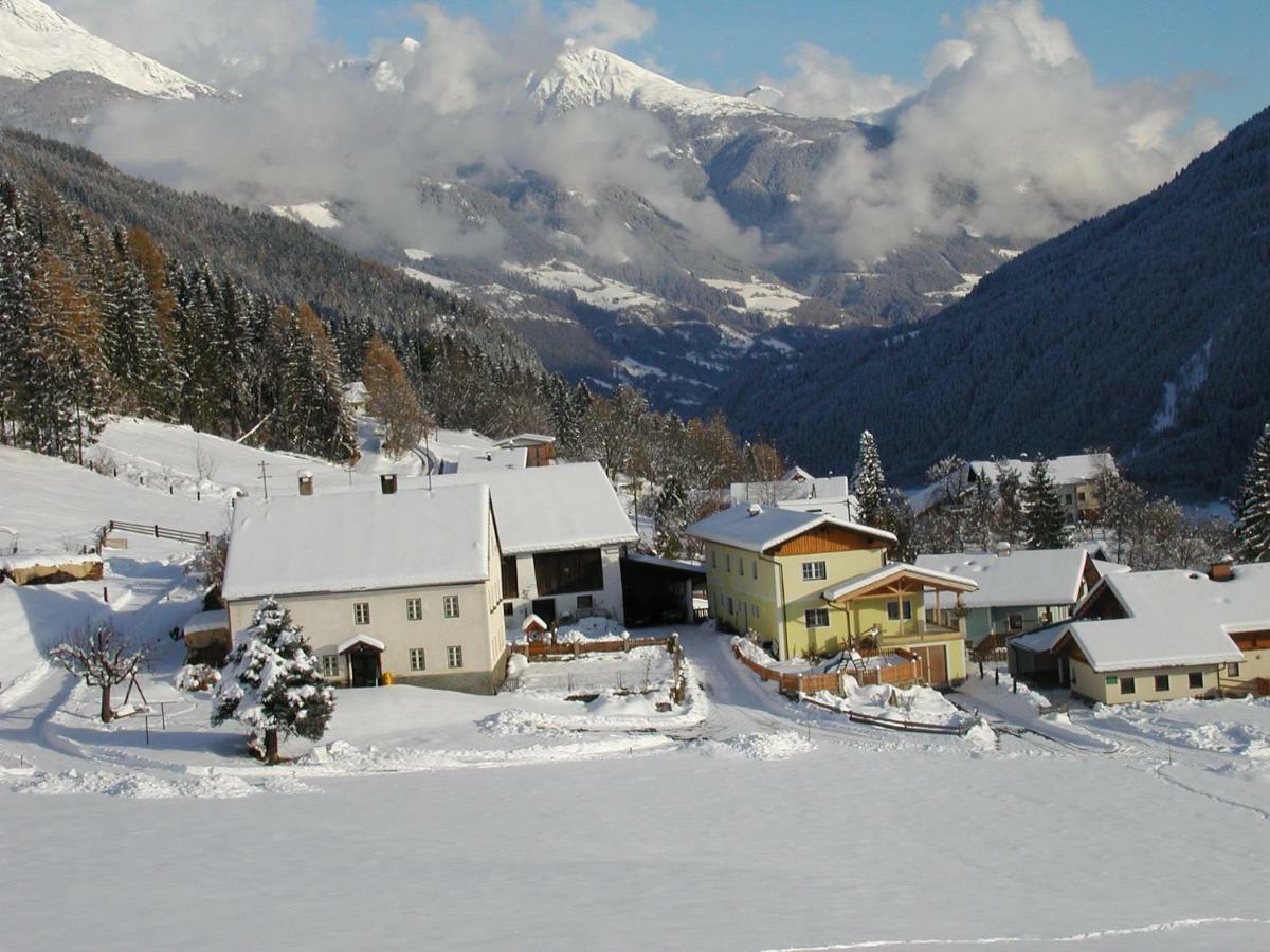 Am Bauernhof Zechner Heidi